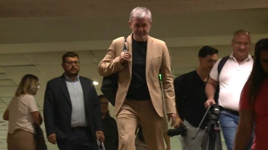 "Nimeni nu mă crede!". Patronul milionar care circulă doar cu metroul în Bucureşti: "Gigi Becali a aflat din presă. Trebuie să fii arogant să mergi singur în maşină" | VIDEO