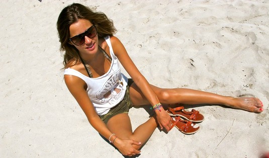 GALERIE FOTO | Malena Costa, prietena lui Mario Suarez, a făcut senzaţie pe o plajă din Miami