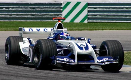 VIDEO | Ştii cui îi aparţine cel mai rapid tur din istoria Formulei 1? A rulat cu o viteză medie de 262km/h!