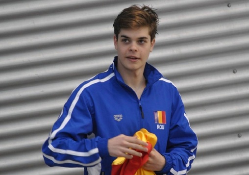 Robert Glinţă are cu cine să semene. Uite ce părinţi frumoşi are cel mai valoros înotător român al momentului!