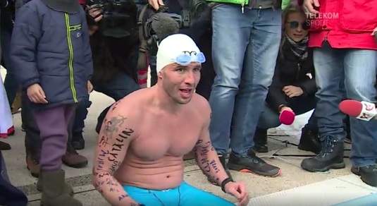 VIDEO | Un român e maestru la înot în ape îngheţate. Şi-a făcut baremul pentru Campionatele Mondiale