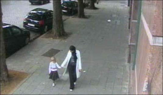 Un martor susţine că a văzut-o pe Madeleine McCann, care a dispărut în 2007 dintr-o cameră de hotel