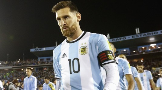 Lionel Messi a primit un tricou cu dedicaţie de la Papa Francisc. ”Mi-a spus cât de important a fost acest pas pentru el!”