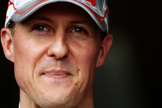 Un bărbat a cerut 15 milioane de euro familiei lui Michael Schumacher ca să nu publice fotografii cu fostul star din F1! Procesul a început