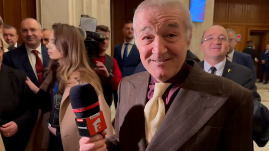 VIDEO | SHOW marca Gigi Becali! Patronul FCSB i-a smuls microfonul unui reporter din mână, pe holurile ParlamentuluI: ”Nu ţi-e ruşine?!”