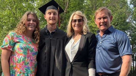 Cea mai fericită mamă din lume! Dylan, fiul Nadiei Comăneci, a absolvit colegiul şi se pregăteşte pentru universitate: "Au fost momente speciale” | EXCLUSIV
