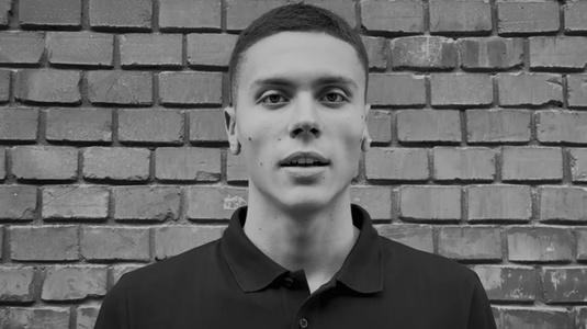 David Popovici, alături de mari personalităţi în noul videoclip Taxi: "Când rinocerii”