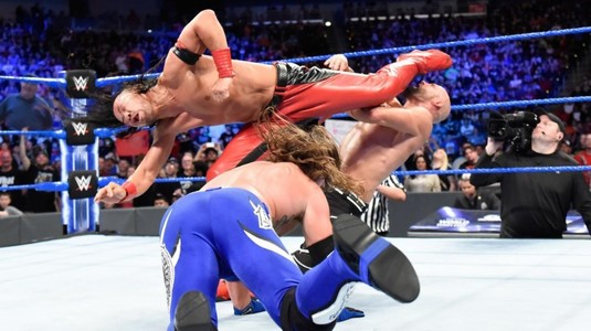 VIDEO| Superstarurile din WWE sunt gata să facă spectacol în Arabia Saudită. SmackDown a fost ultimul show înainte de "Greatest Royal Rumble"