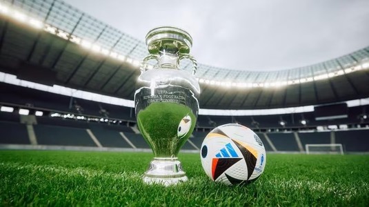 UEFA şi adidas au prezentat FUSSBALLLIEBE, mingea oficială a EURO 2024