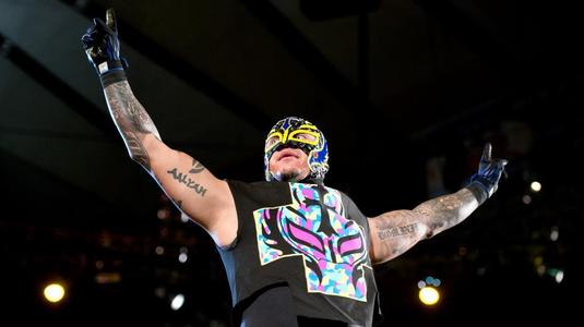 VIDEO | Rey Mysterio revine la episodul 1000 din SmackDown, în EXCLUSIVITATE la Telekom Sport. Totul despre superstarul mascat
