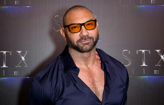 FOTO | Superstar la Hollywood, Batista agaţă pe internet. O blondă super sexy e ţinta „Animalului”