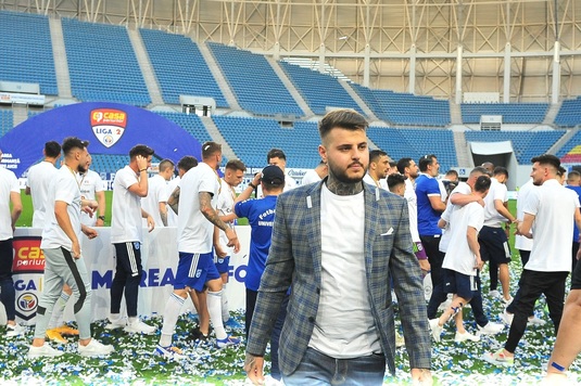 Adrian Mititelu jr. a fost interzis un an pe stadioane! Pedeapsă dură după ce a aruncat cu sticla înspre Cristi Săpunaru