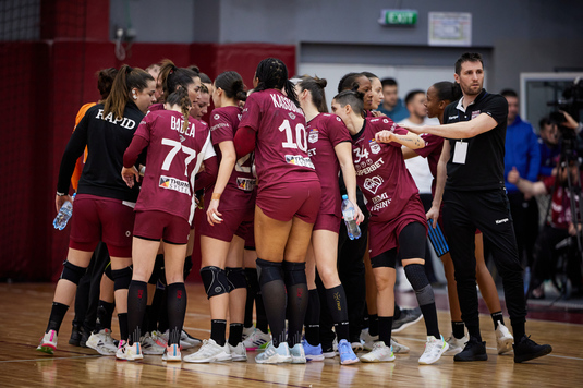 Zi nefastă pentru handbalul feminin din România. După CSM, Rapid a fost învinsă de Gyor, campioană en-titre a Ligii Campionilor