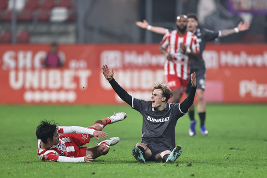 Cei de la UTA au răbufnit după înfrângerea cu Rapid: ”Suntem mici! Nu poţi să dai aşa penalty”
