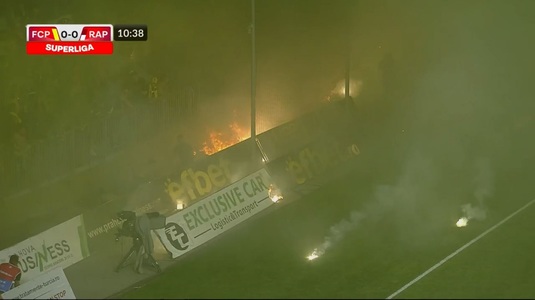 VIDEO | Incendiu pe stadionul Ilie Oană! Galeria ploieşteană a lansat torţe în neştire la ”Primus Derby”