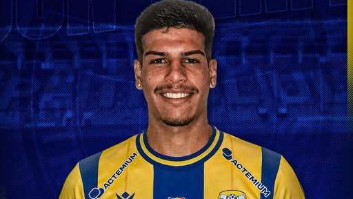 OFICIAL | Transfer la Petrolul! Un mijlocaş argentinian a semnat