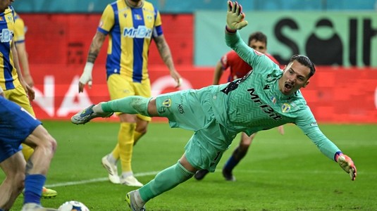 Portarii de la Mondial, model pentru Superligă! Goalkeeperul Petrolului şi-a ales idolii din poartă | VIDEO