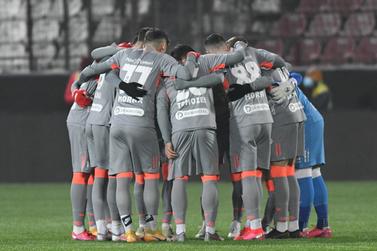 VIDEO | Jucătorii de la UTA Arad jubilează după succesul de pe terenul celor de la CFR Cluj: "Ce am antrenat, aia am jucat", "Ne dorim să rămânem acolo sus"