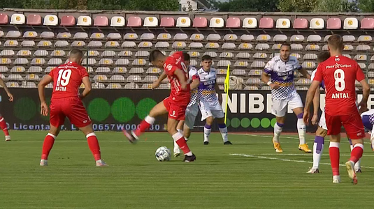 VIDEO | Reuşită superbă marcată în FC Argeş - UTA Arad! Dangubic a înscris superb cu călcâiul în stilul lui Luis Suarez

