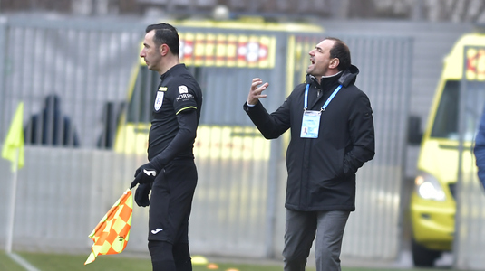Ionuţ Badea s-a enervat pe centralul partidei FC U Craiova - UTA Arad. ”Pare că 1 mai pentru el a fost la propriu!”