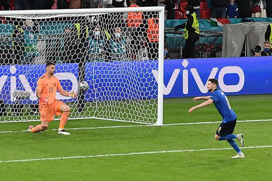 EURO 2020 |  Italia - Spania 1-1 (4-2 după loviturile de la 11 metri). Italia este prima finalistă de la Euro! Erou în timpul regulamentar de joc, Morata a ratat penalty-ul decisiv