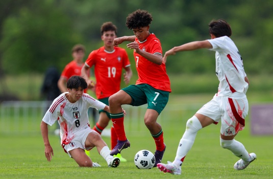 Schimb de generaţii în familia lui Cristiano Ronaldo. Fiul cel mare al lui CR7 a debutat în naţionala U15 a Portugaliei