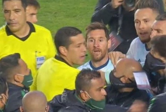 Scandal monstru la finalul meciului Bolivia - Argentina. Messi a înjurat ca la uşa cortului: „Du-te-n p... mă-tii, cheliosule” | FOTO & VIDEO