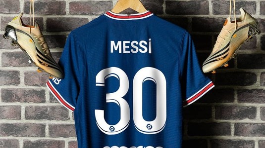 Premierul Franţei i-a oferit Papei Francisc un tricou semnat de Lionel Messi