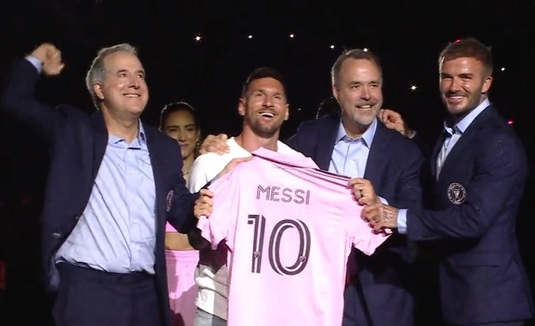 Messi, prezentat de Inter Miami în prezenţa a zeci de mii de fani, pe ploaie. Ceremonie de excepţie pentru campionul mondial | VIDEO