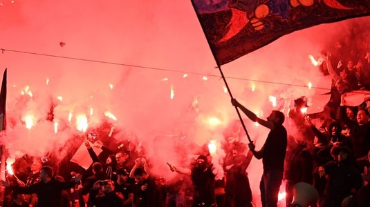 FOTO | Atmosferă electrizantă pe stadion, în Ghencea, cu coregrafii şi mesaje ironice! "După o pauză de 5 ani, Rapid va înfrunta Steaua"