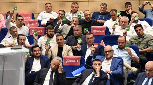 VIDEO | Mititelu n-a mai luat cuvântul la FRF. Burleanu către cei prezenţi în sală: "Ori rămâneţi şi ascultaţi toate jignirile, ori aveţi opţiunea să vă retrageţi"