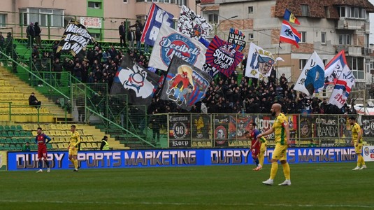 Situaţie halucinantă! Echipa a jucat în Superliga în urmă cu un an, însă acum jucătorii se împrumută la cămătari: ”Ne vom desfiinţa”