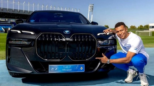 Mbappe a primit o maşină de 150 de mii de euro, dar n-are permis. Ce sfat i-a dat mama sa: "O să vezi"