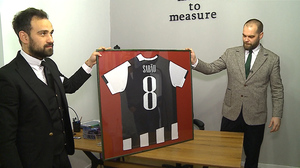 FOTBALIŞTII CARE ÎMBRACĂ FOTBALIŞTI