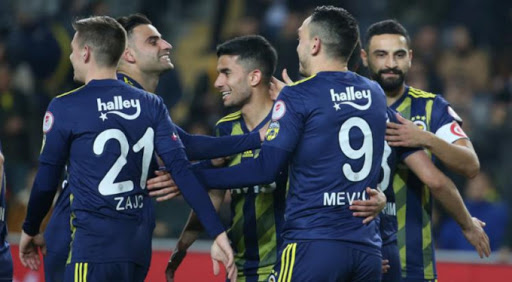 VIDEO | Fenerbahce trece la pas de Kirklarelispor şi e în semifinalele Cupei Turciei