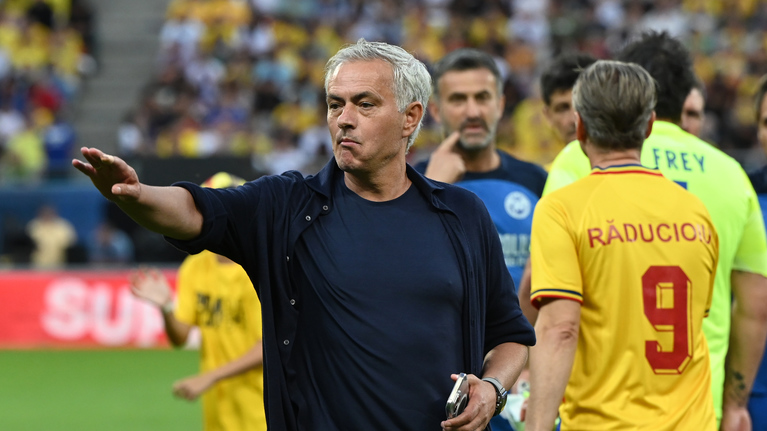 Ce cadou i-a făcut Dan Şucu lui Jose Mourinho: „Sunt gesturi de curtoazie”