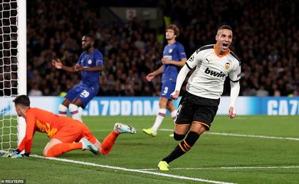 VIDEO | VALENCIA DĂ LOVITURA LA LONDRA. CHELSEA A RATAT UN PENALTY ÎN FINAL