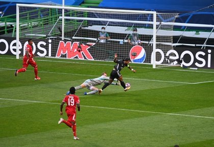 VIDEO | Lyon - Bayern 0-3. Nemţii câştigă fără emoţii semifinala cu echipa lui Tătăruşanu şi merg în super-finala cu PSG 