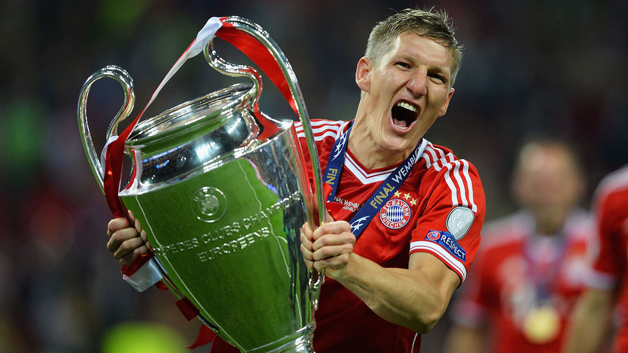 Bastian Schweinsteiger e trup şi suflet alături de cei de la Bayern. ”Meritaţi să fiţi în finală şi sper că veţi obţine gloria”