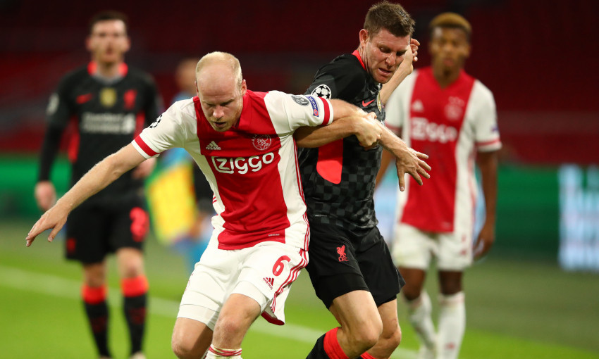 Accidentare gravă pentru un fotbalist de la Ajax, după meciul din Champions League contra lui Liverpool