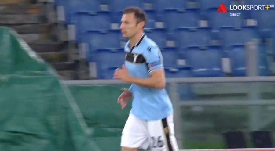 FOTO | Ştefan Radu a debutat în Champions League, la 34 de ani. Fundaşul a intrat pe teren în repriza a doua a meciului cu Brugge