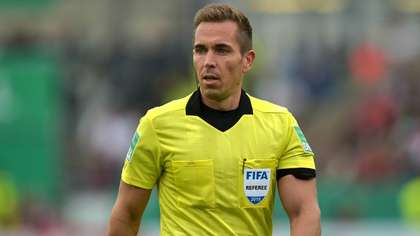 Au fost tensiuni şi la Barcelona - Juventus. Alba l-a făcut ”ticălos” pe arbitrul Tobias Stieler