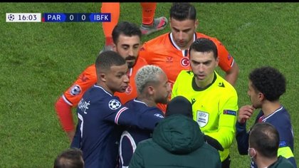 VIDEO | Detaliu revoltător în scandalul de rasism din Liga Campionilor. Oficial de la Başakşehir: "În ţara mea, românii sunt ţigani"