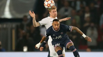 VIDEO | Kevin De Bruyne a scăpat de eliminare în prima repriză a meciului PSG - Manchester City, după un fault horror