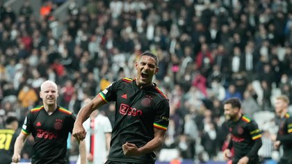 VIDEO | Beşiktaş - Ajax 1-2. Haller intră la pauză şi aduce victoria pentru ”lăncieri”, care continuă parcursul perfect