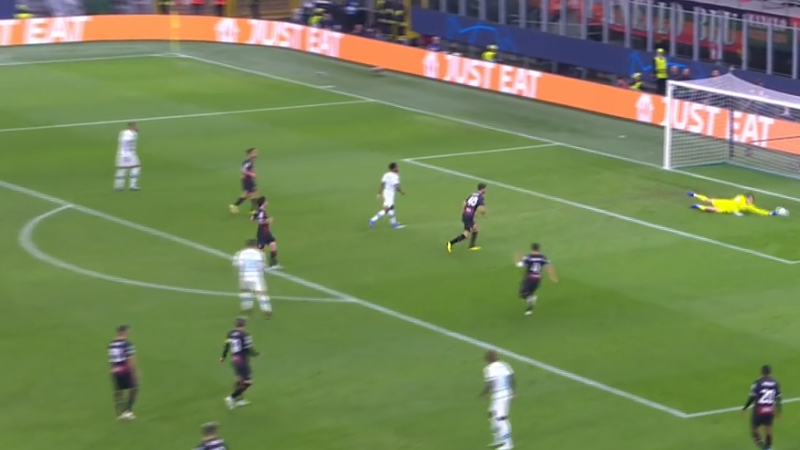 VIDEO | Apără Tătăruşanuuuu! Intervenţie excelentă a portarului român la execuţia lui Mason Mount
