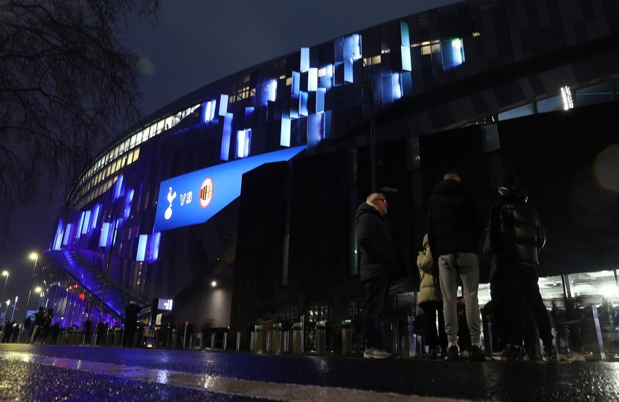 Un nou meci din Champions League a fost amânat din cauza traficului. Startul de la Tottenham - AC Milan a avut de suferit 10 minute