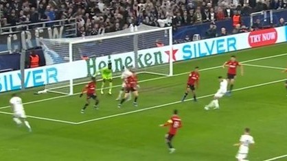 VIDEO | Fanii lui Manchester United sunt revoltaţi! Primul gol marcat de Copenhaga ar fi trebuit anulat