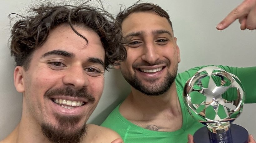 Magia din Champions League! Vitinha i-a dat lui Donnarumma trofeul său pentru omul meciului

