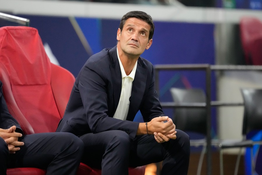 VIDEO | Cristi Chivu, victorie la debutul pe banca lui Inter în Champions League